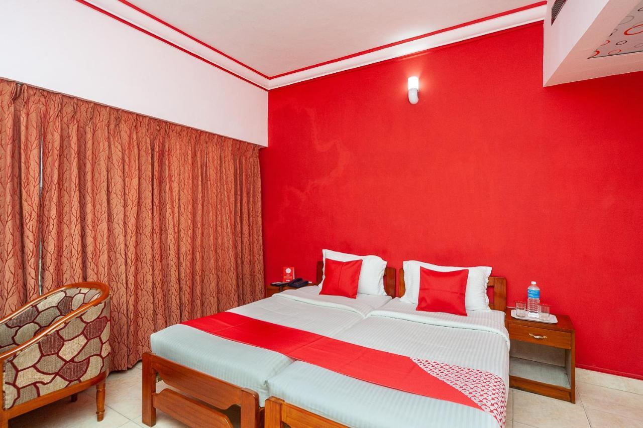 Hotel Manhattan Chennai Eksteriør billede