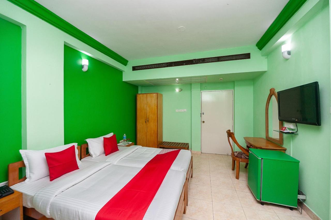 Hotel Manhattan Chennai Eksteriør billede