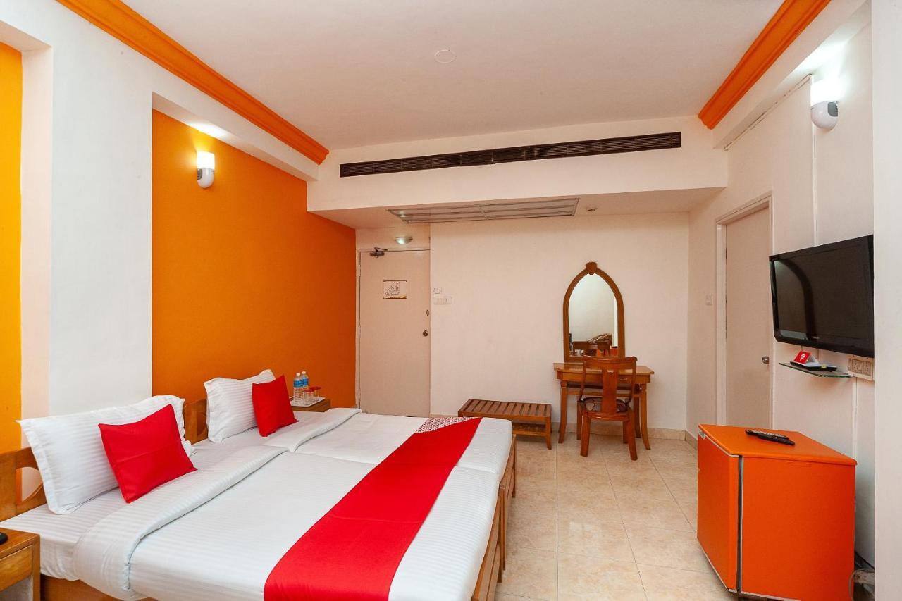 Hotel Manhattan Chennai Eksteriør billede