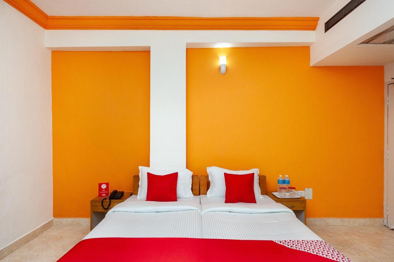 Hotel Manhattan Chennai Eksteriør billede