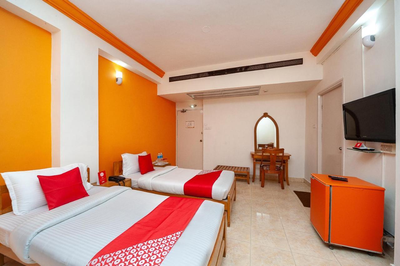 Hotel Manhattan Chennai Eksteriør billede