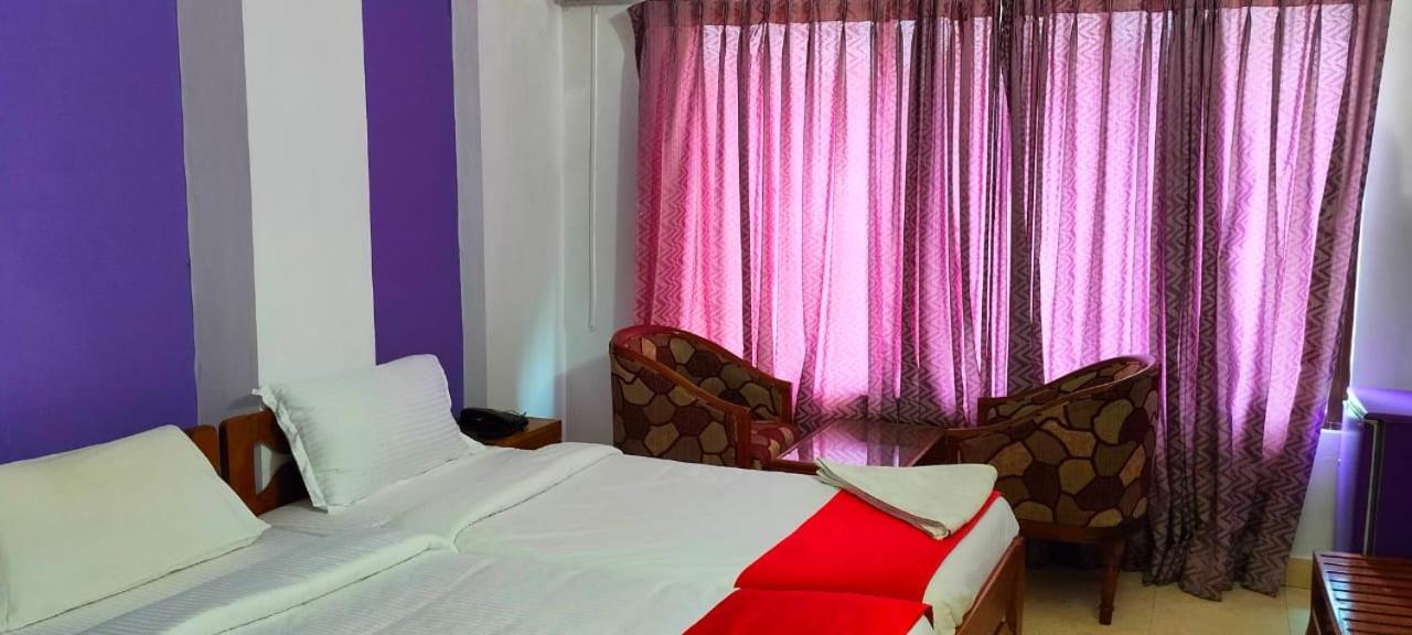 Hotel Manhattan Chennai Eksteriør billede
