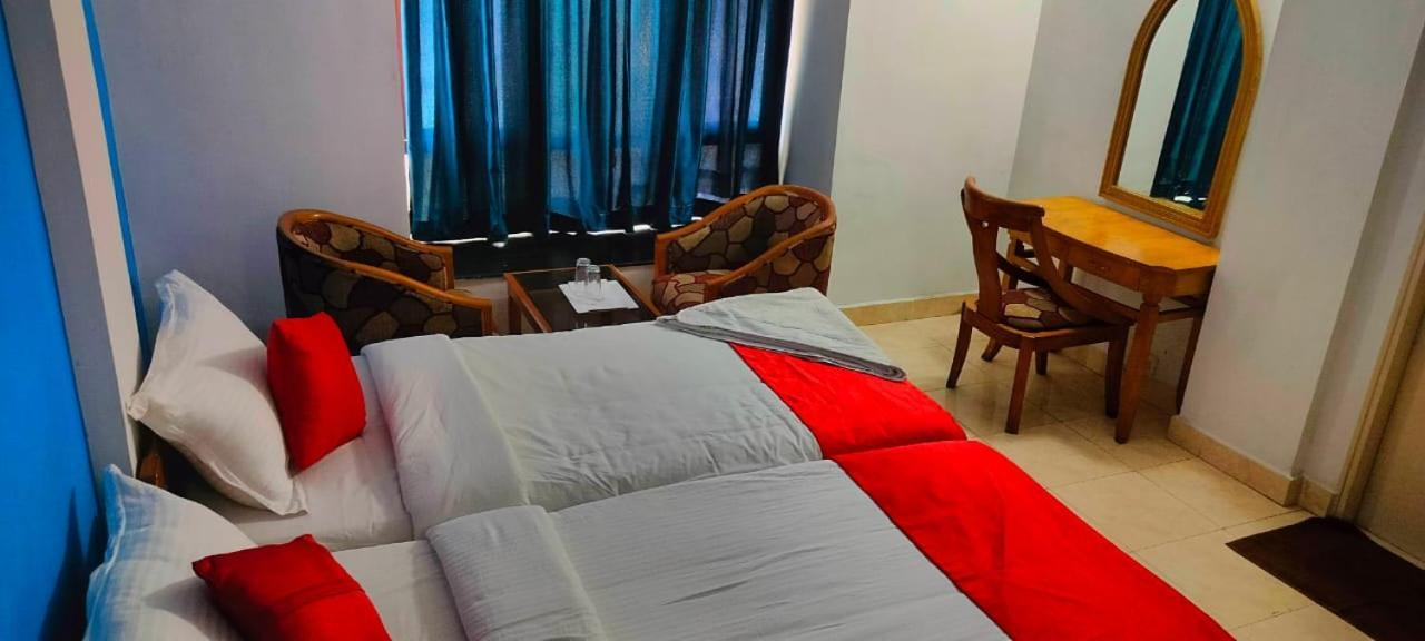 Hotel Manhattan Chennai Eksteriør billede