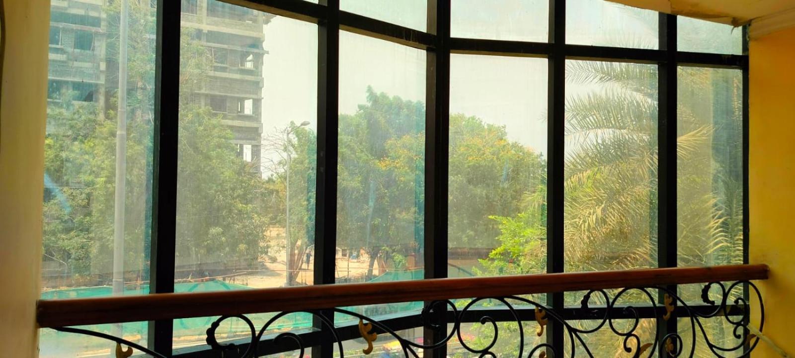 Hotel Manhattan Chennai Eksteriør billede