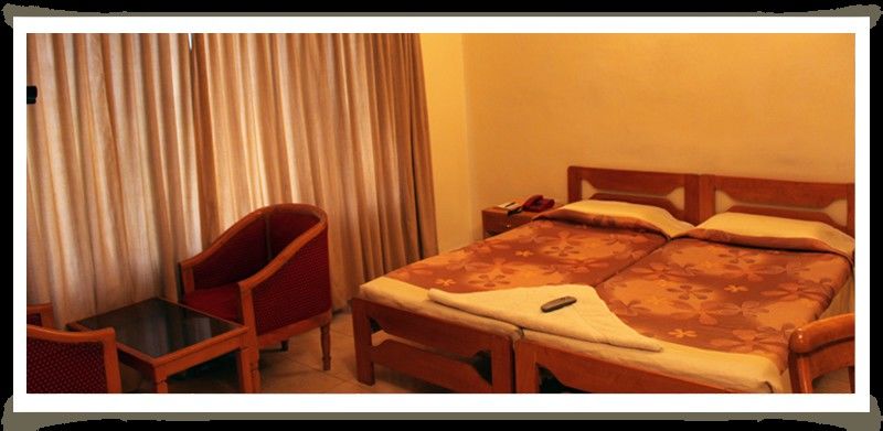 Hotel Manhattan Chennai Eksteriør billede